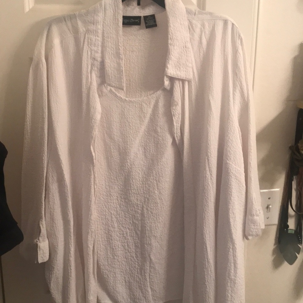White linen top size 2x